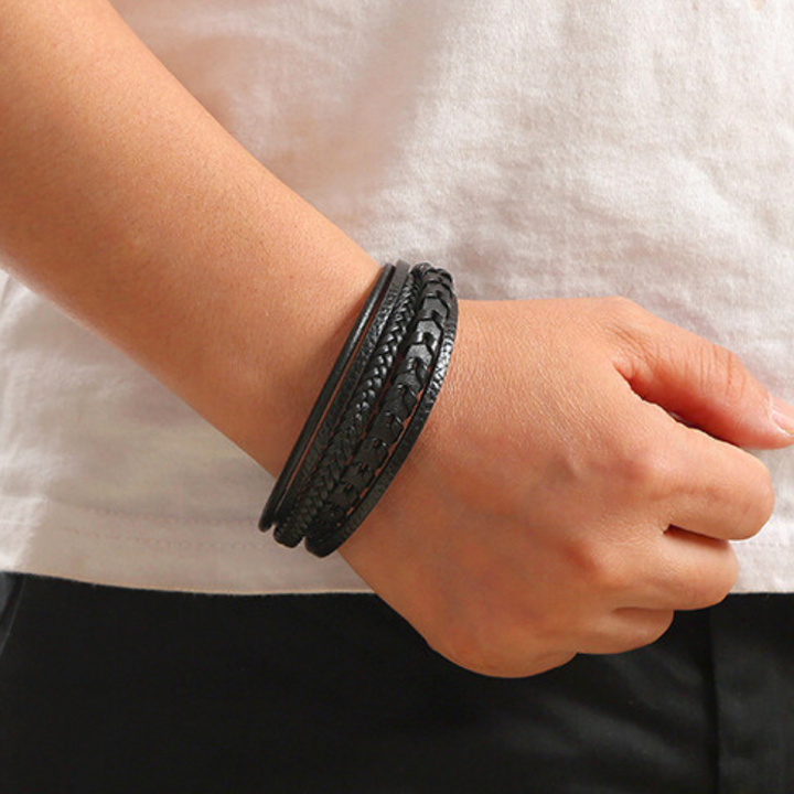 Leather Bracelet – Robust, Stylish & Timeless