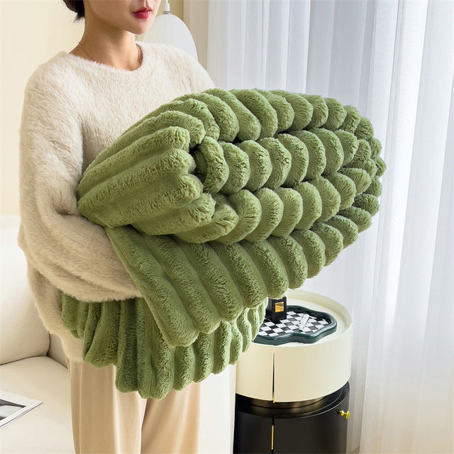 Luxury Fluffy Blanket – Soft, Warm, and Stylish