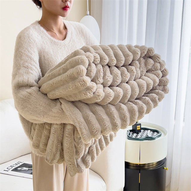 Luxury Fluffy Blanket – Soft, Warm, and Stylish