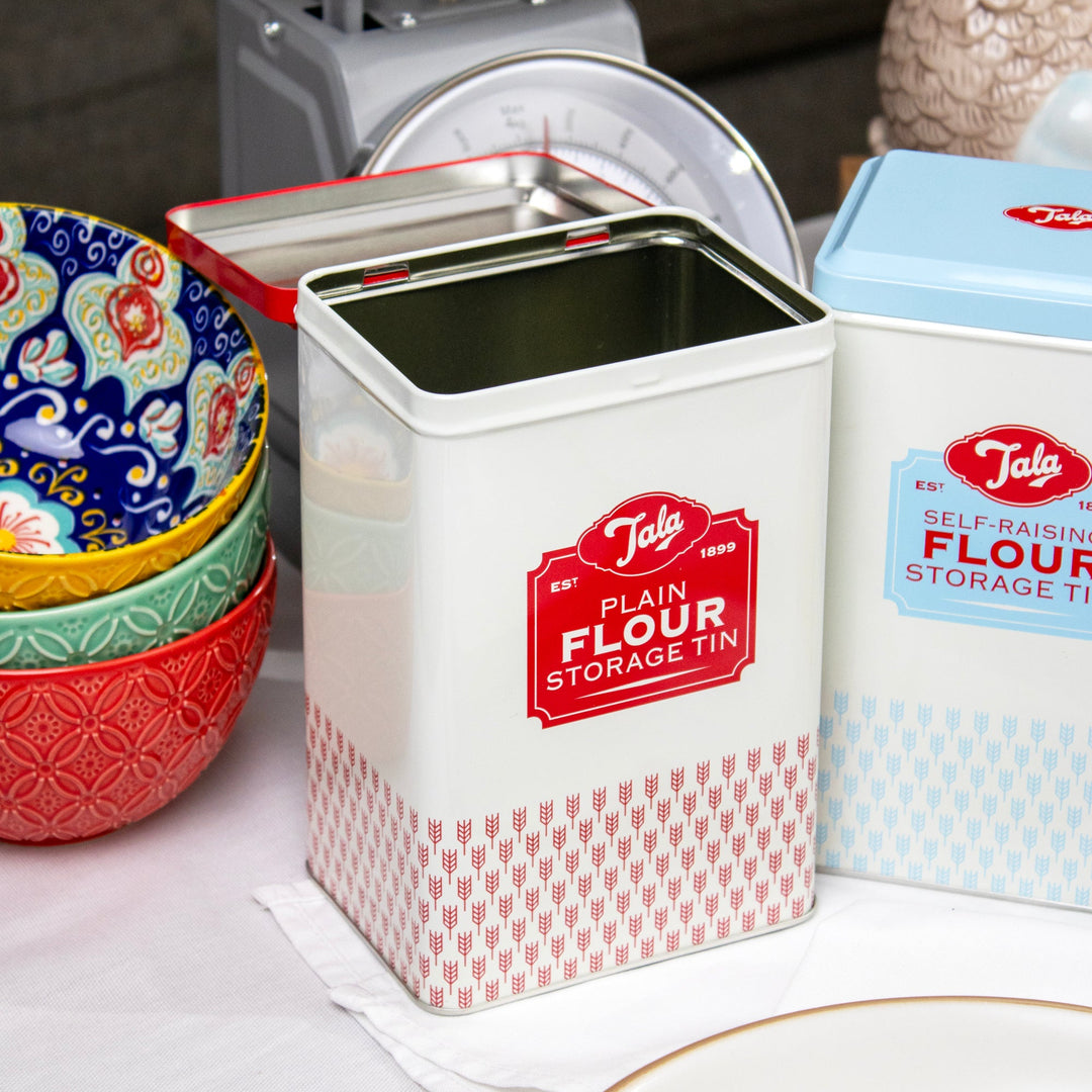 Set of 4 Retro Flour and Sugar Storage Tins