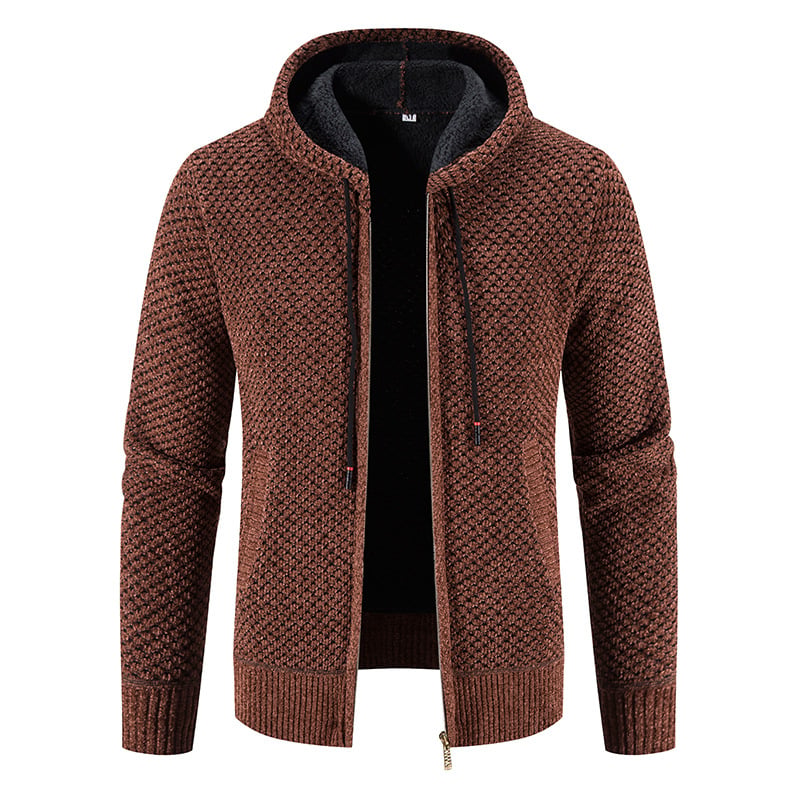 Giacca in maglia marrone con cappuccio, chiusura a zip, design a trama intrecciata. Moda uomo, abbigliamento autunnale, stile casual elegante.