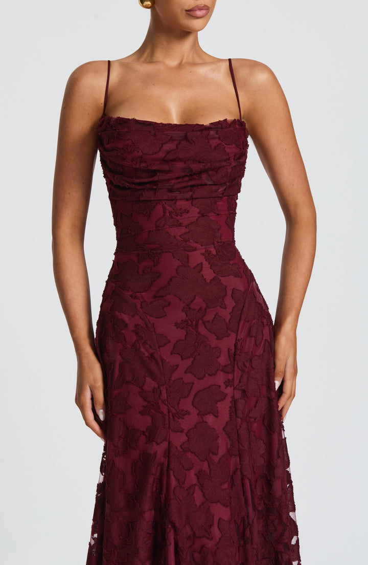 Elegant Evening Maxi Dress with Spaghetti Straps