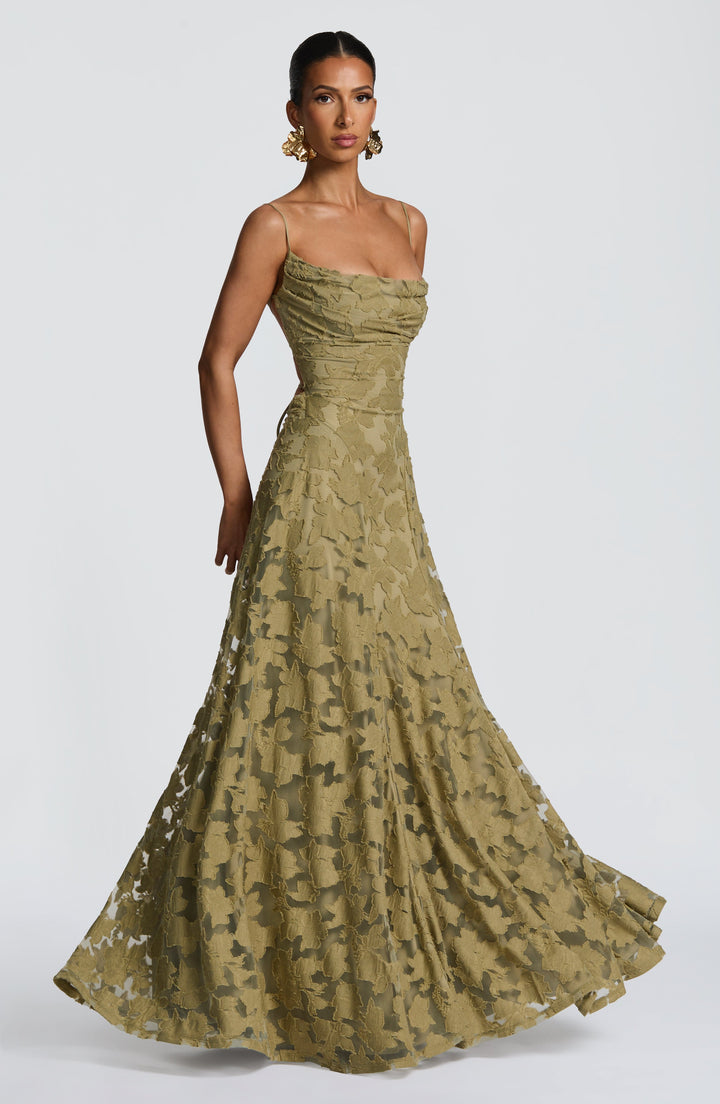 Elegant Evening Maxi Dress with Spaghetti Straps